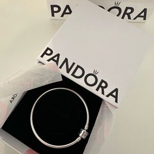 Pandora Silver Bracelet BRAND NEW in packaging